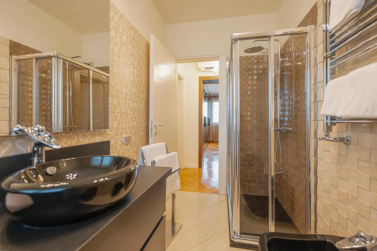 Apartment Venice New Luxury Penthouse - Free Parking And Roof Terrace Mestre