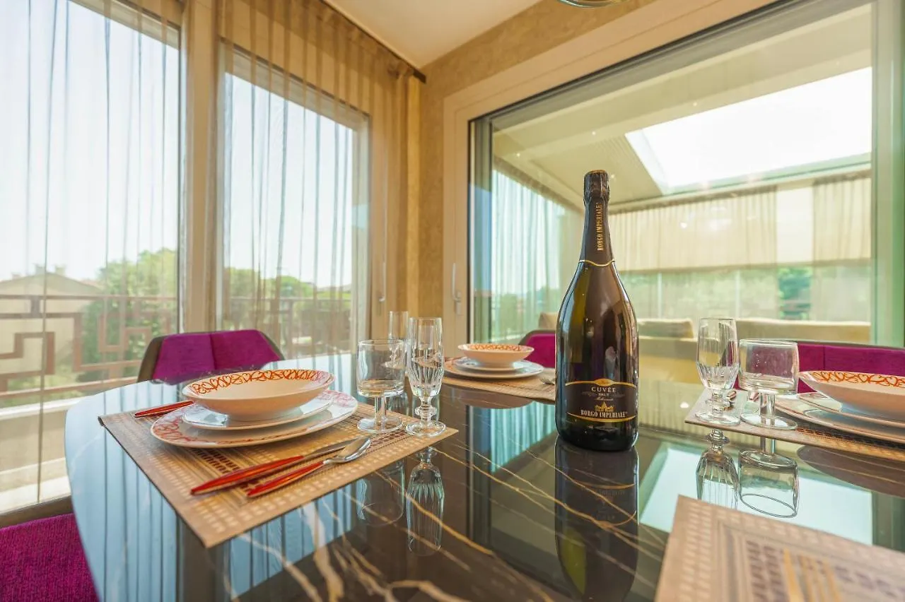 Apartment Venice New Luxury Penthouse - Free Parking And Roof Terrace Mestre