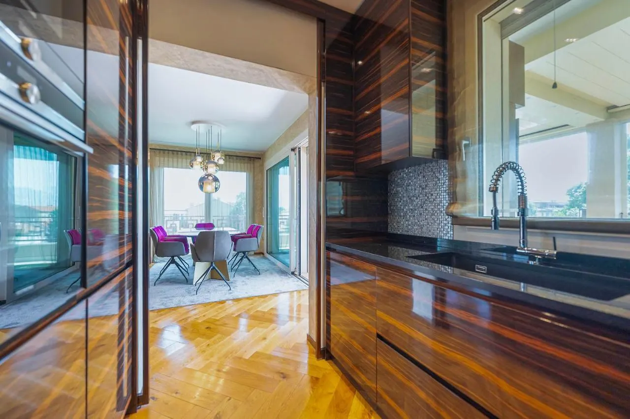 Venice New Luxury Penthouse - Free Parking And Roof Terrace Mestre Apartment