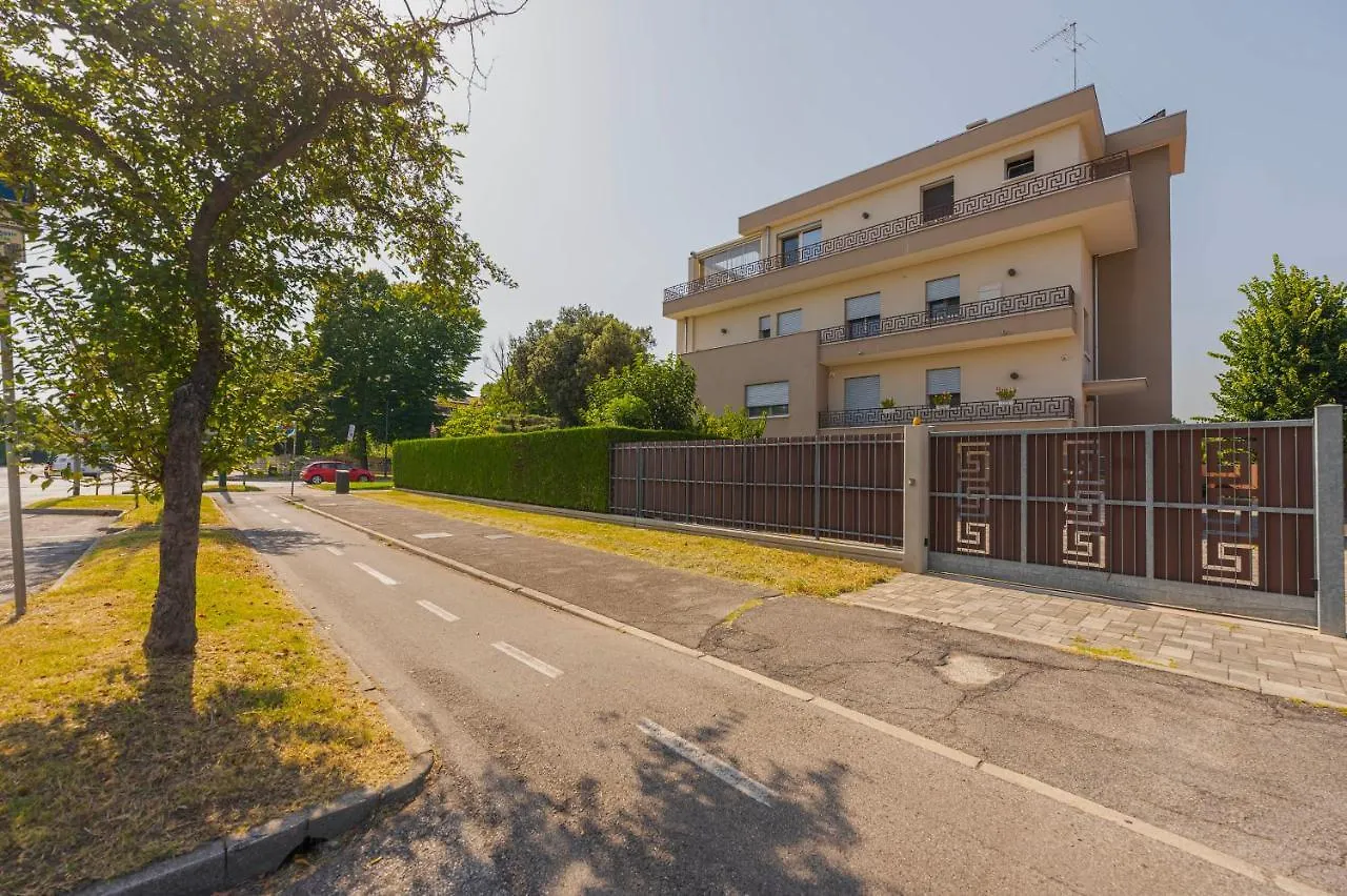 Venice New Luxury Penthouse - Free Parking And Roof Terrace Mestre Italia